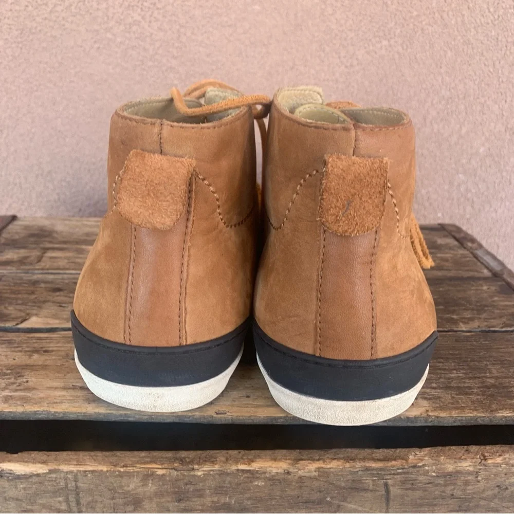 UGG Australia Men’s Leather Chukka Boot